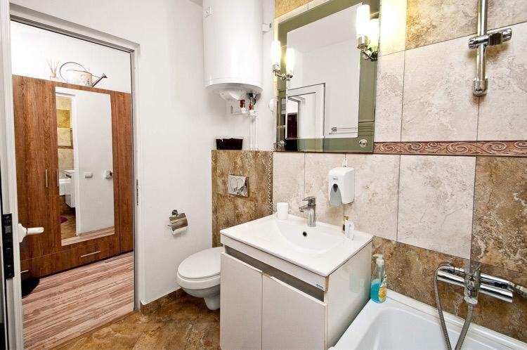 Galaţi Lyla Apartment מראה חיצוני תמונה